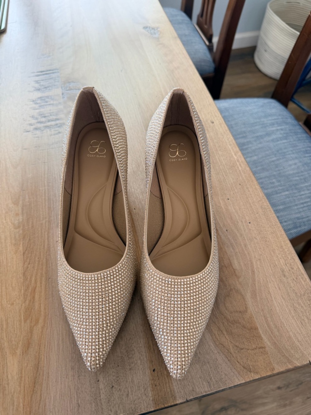 COSY ISLAND Women’s Embellished Pointed Toe Kitten Heels - gold -size 7